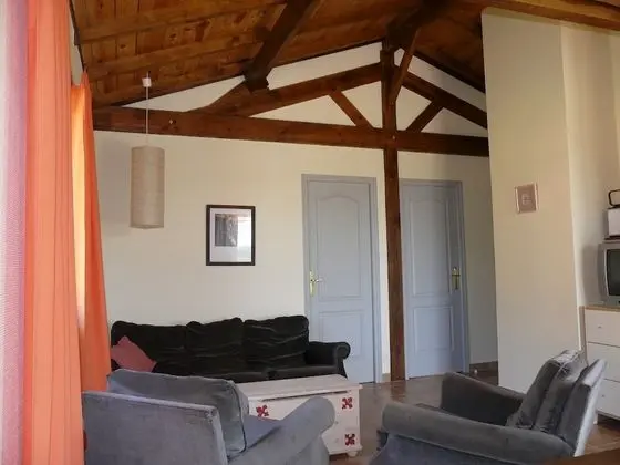 Kır Evi, Banyolu/Duşlu (Emeraude)