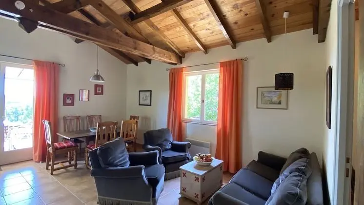 Kır Evi, Banyolu/Duşlu (Emeraude)