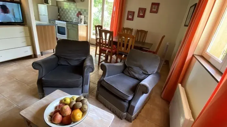 Kır Evi, Banyolu/Duşlu (Emeraude)