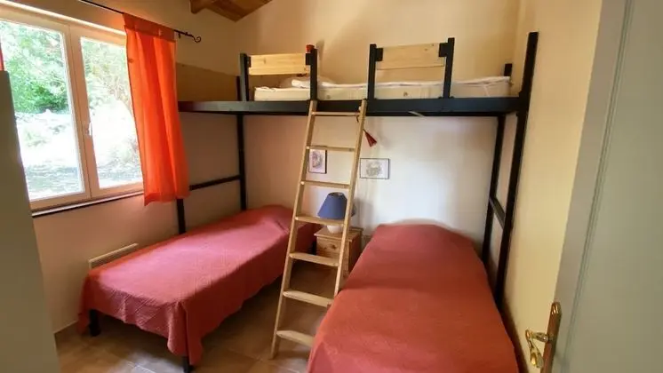 Kır Evi, Banyolu/Duşlu (Emeraude)