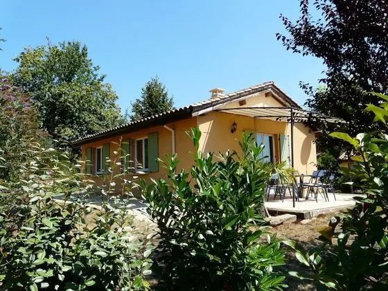 Kır Evi, Banyolu/Duşlu (Emeraude)