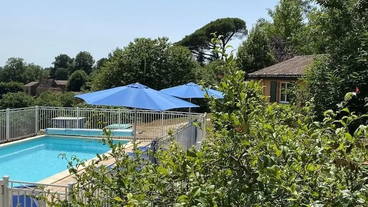 Kır Evi, Banyolu/Duşlu (Jade)