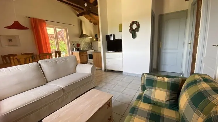 Kır Evi, Banyolu/Duşlu (Jade)