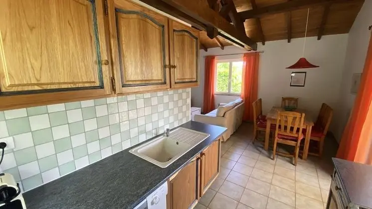 Kır Evi, Banyolu/Duşlu (Jade)