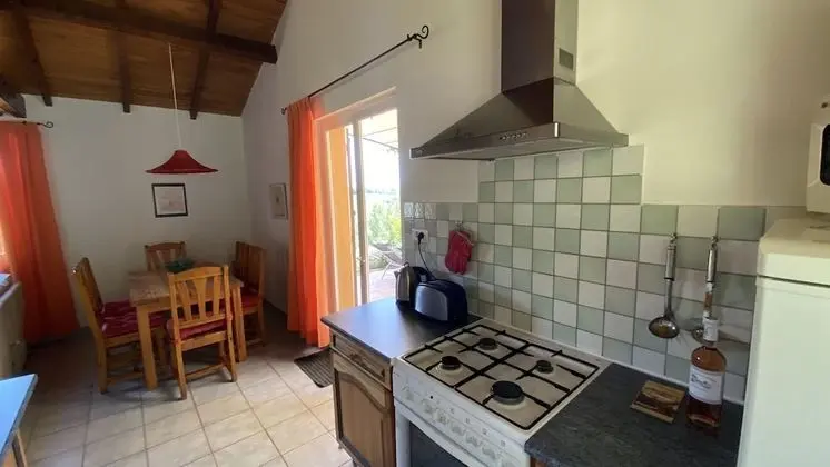 Kır Evi, Banyolu/Duşlu (Jade)