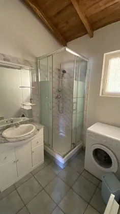 Kır Evi, Banyolu/Duşlu (Jade)