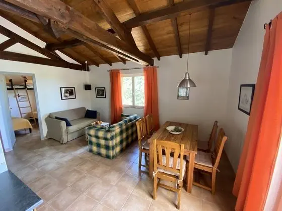 Kır Evi, Banyolu/Duşlu (Rubis)