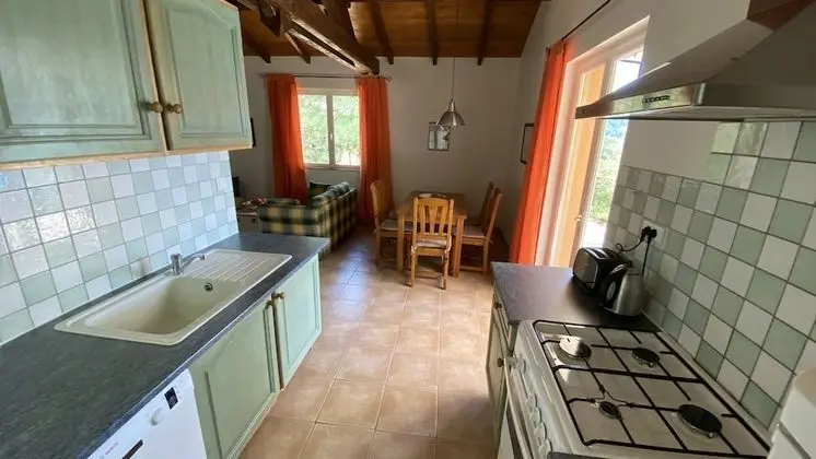 Kır Evi, Banyolu/Duşlu (Rubis)