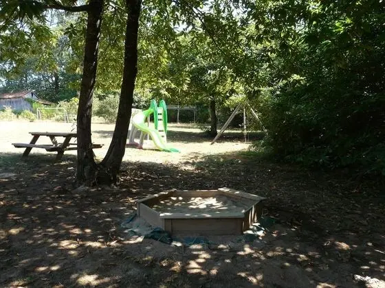 Kır Evi, Banyolu/Duşlu (Rubis)