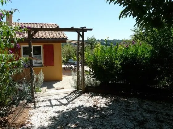 Kır Evi, Banyolu/Duşlu (Rubis)