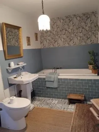 Tek Büyük Yataklı Oda, Bahçe Manzaralı (Bleue)