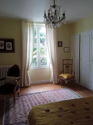 Tek Büyük Yataklı Oda, Bahçe Manzaralı (Jaune)