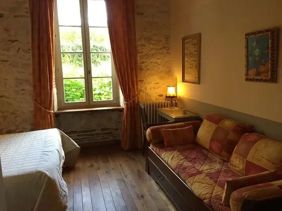 Classic Üç Kişilik Oda, Banyolu/Duşlu, Bahçe Manzaralı (Chambre Musique)