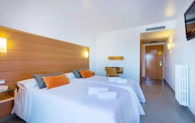 Tek Büyük veya İki Ayrı Yataklı Oda