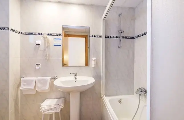 Tek Büyük veya İki Ayrı Yataklı Oda