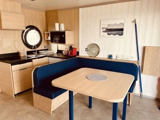 LodgeBoat côté Yacht Club