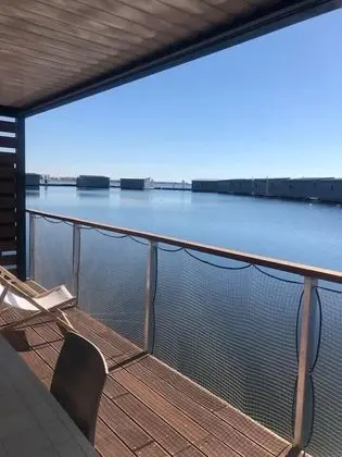 LodgeBoat côté Yacht Club