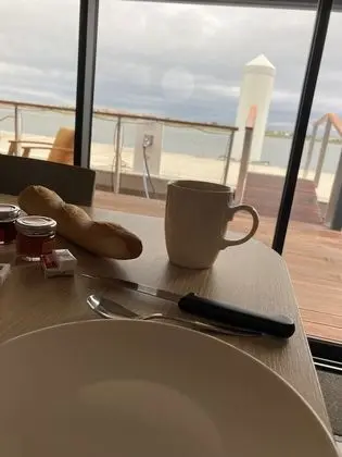 LodgeBoat côté Yacht Club