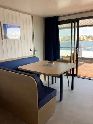 LodgeBoat Family côté Yacht Club