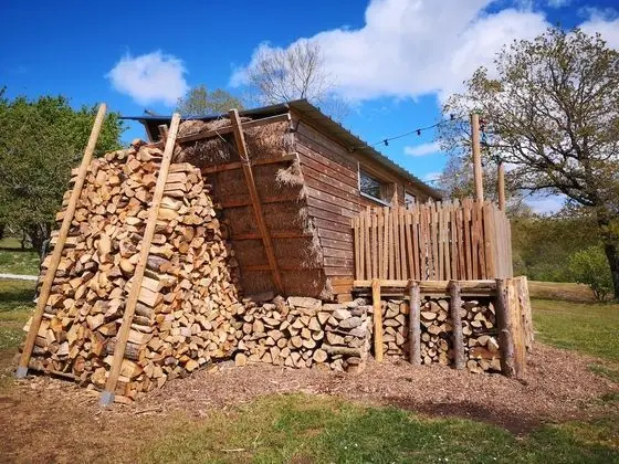 Comfort Tek Büyük Yataklı Oda, Banyolu/Duşlu, Bahçe Manzaralı (La Belle Planque)