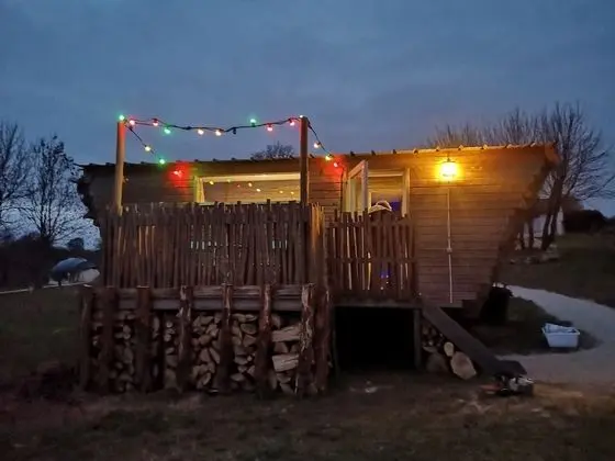 Comfort Tek Büyük Yataklı Oda, Banyolu/Duşlu, Bahçe Manzaralı (La Belle Planque)