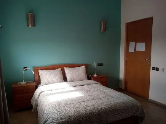 Üç Kişilik Oda