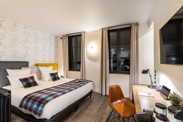 Luxury Tek Büyük Yataklı Oda (Cosy Room)