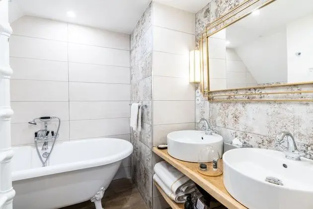 Luxury Tek Büyük Yataklı Oda (Cosy Room)