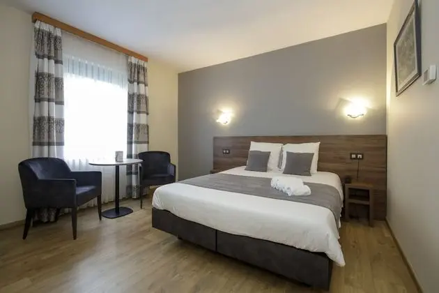 Standard Tek Büyük veya İki Ayrı Yataklı Oda