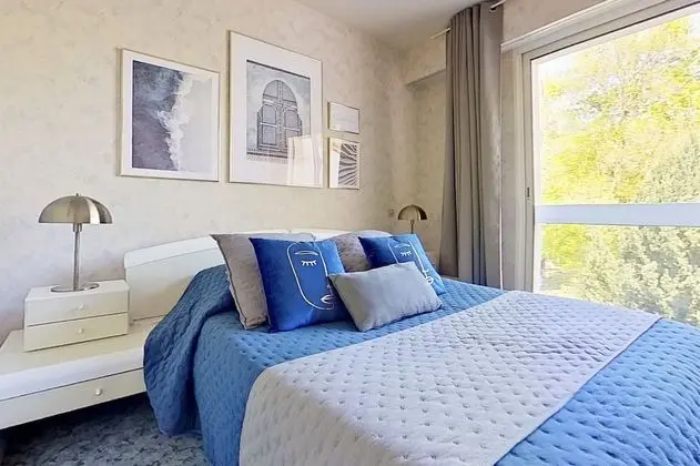 Classic Tek Büyük Yataklı Oda