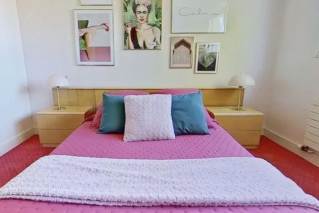 Classic Tek Büyük Yataklı Oda