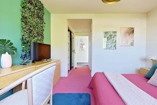 Classic Tek Büyük Yataklı Oda