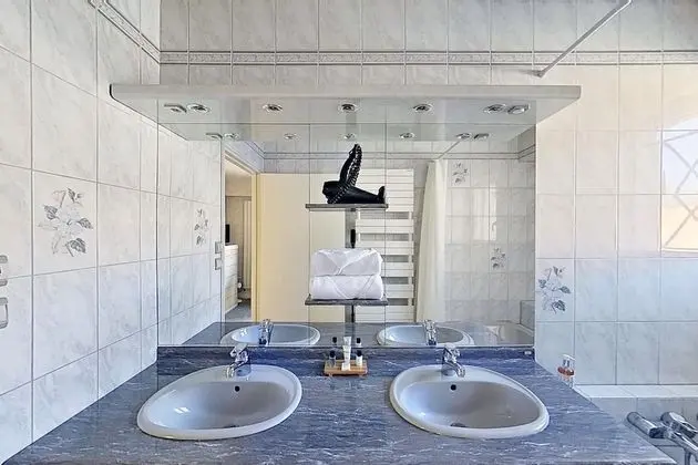 Classic Tek Büyük Yataklı Oda