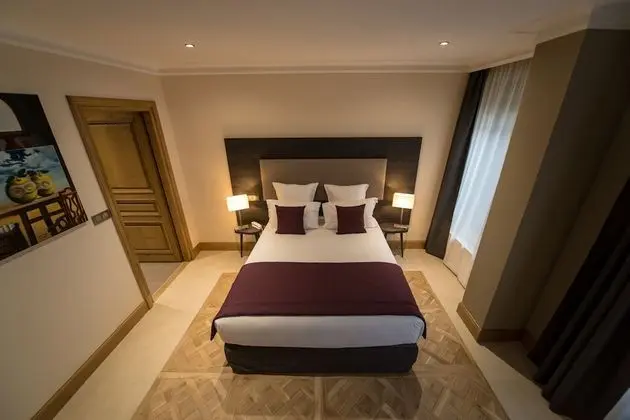 Classic Tek Büyük Yataklı Oda