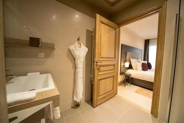 Classic Tek Büyük Yataklı Oda