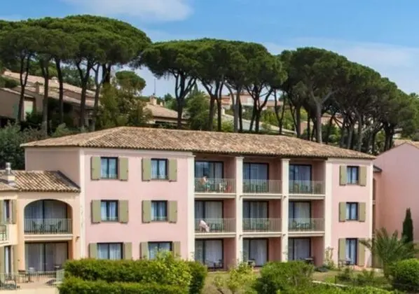 Classic Oda, Havuz Kenarı