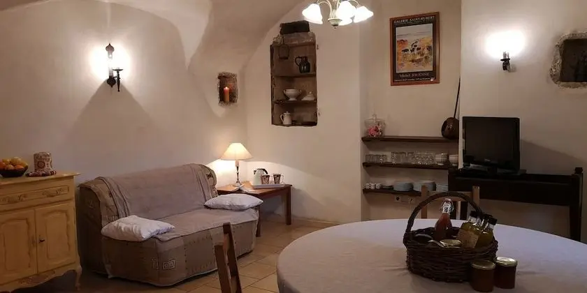 Traditional Süit, 1 Çift Kişilik Yatak