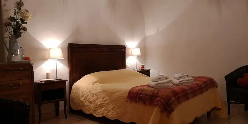 Traditional Süit, 1 Çift Kişilik Yatak