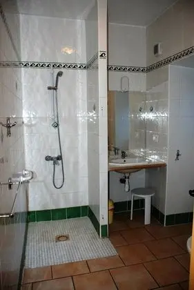 Traditional Süit, 1 Çift Kişilik Yatak