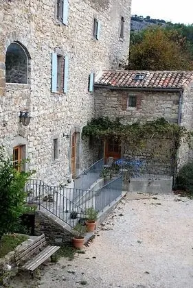 Traditional Süit, 1 Çift Kişilik Yatak