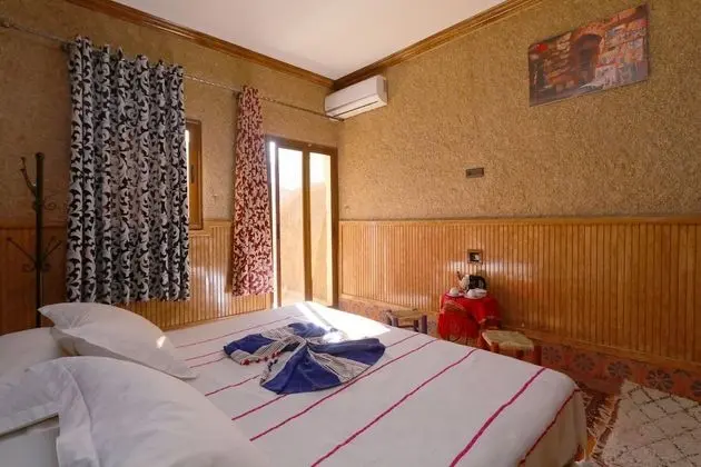 Süit, Balkon (Akswal)