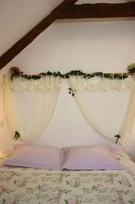 Tek Büyük Yataklı Oda (Romantique)