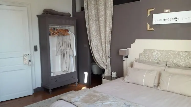 Tek Büyük Yataklı Oda (Romantique)
