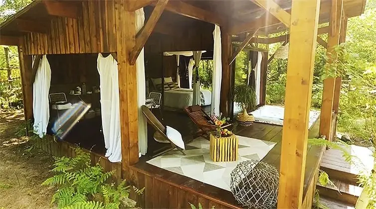 Bungalov, Sıcak Su Havuzu (Le Lodge)