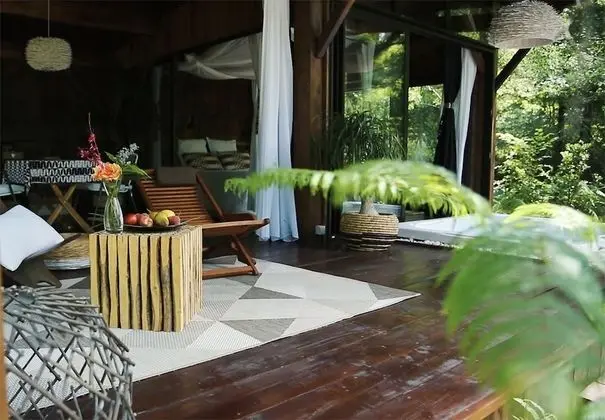 Bungalov, Sıcak Su Havuzu (Le Lodge)