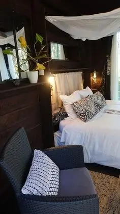 Bungalov, Sıcak Su Havuzu (Réminiscence)