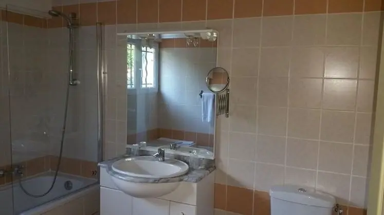 Classic Tek Büyük veya İki Ayrı Yataklı Oda