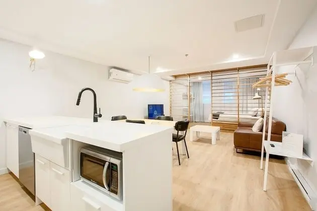 Çatı Katı (Loft), 1 Büyük (Queen) Boy Yatak ve Çekyat (LC103)