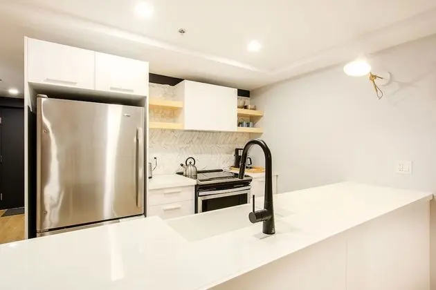Çatı Katı (Loft), 1 Büyük (Queen) Boy Yatak ve Çekyat (LC103)