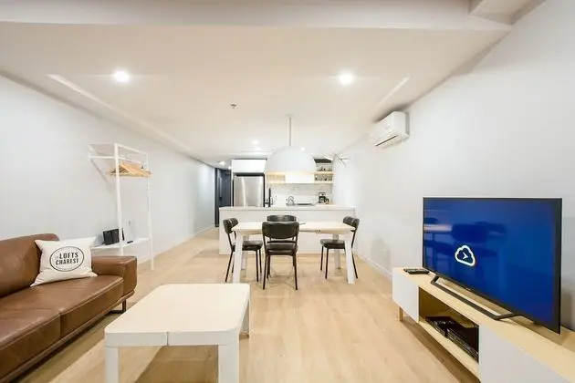 Çatı Katı (Loft), 1 Büyük (Queen) Boy Yatak ve Çekyat (LC103)